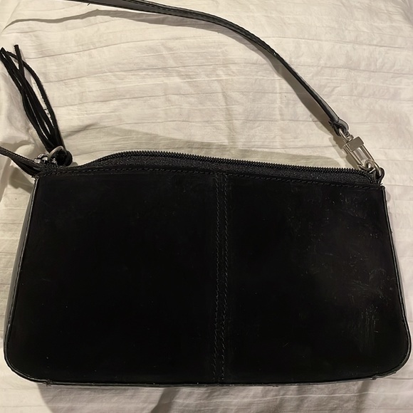 Kenneth Cole REACTION suede wristlet purse. - Picture 6 of 12